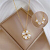 Necklace with clover & heart pendant - Image 3